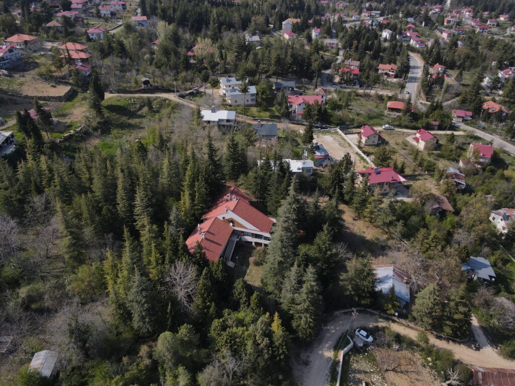 ÇAMLIYAYLA NAMRUNDA 4527M2 ARSA İÇERİSİNDE EŞSİZ MANZARALI SATILIK VİLLA