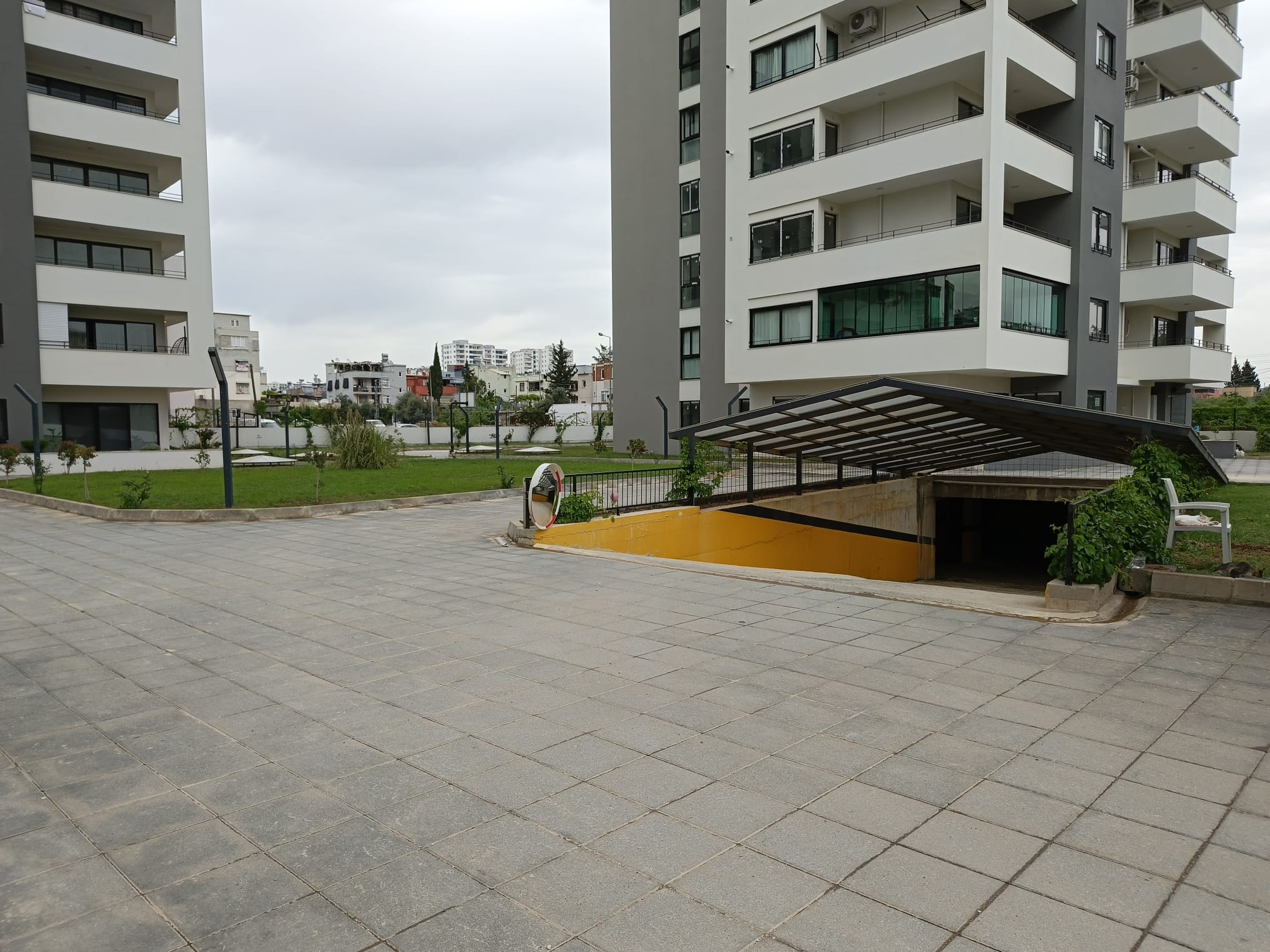 KIYIBOYUNDA PRESTİJLİ SİTE İÇİNDE SOSYAL DONATILI SATILIK DAİRE